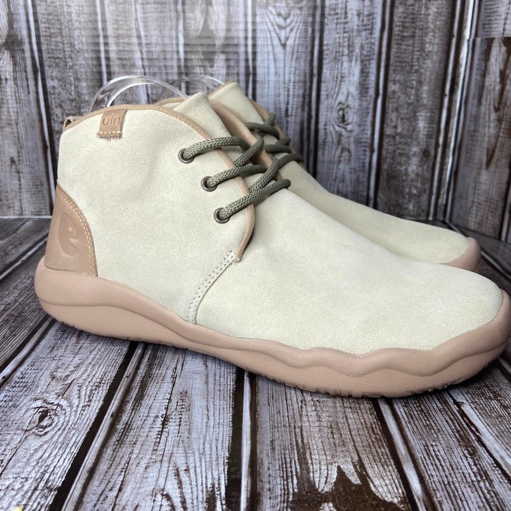 UIN beige suede boots - size 10